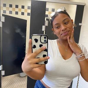 Meet your Posher, Aliyah